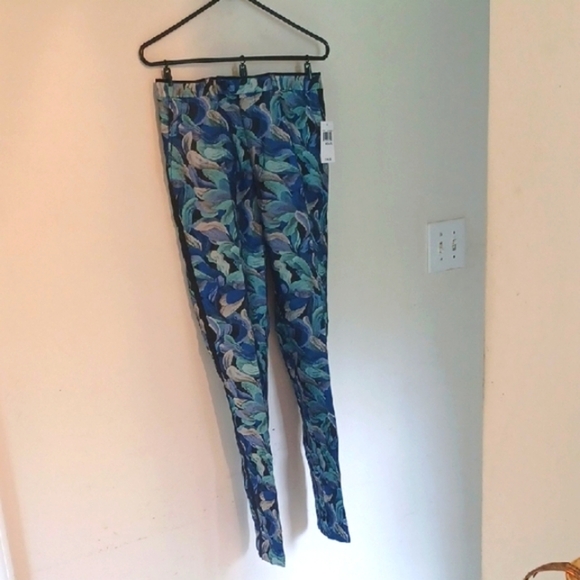 PAISLEY & GRAY Blue and Green Patterned Tuxedo Pants, 28W x 32L - Picture 5 of 9